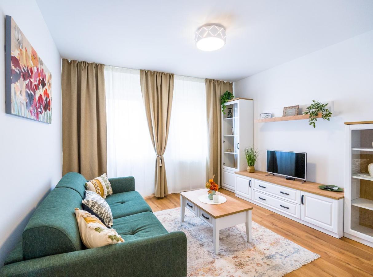 Tonka Apartment Pula Buitenkant foto